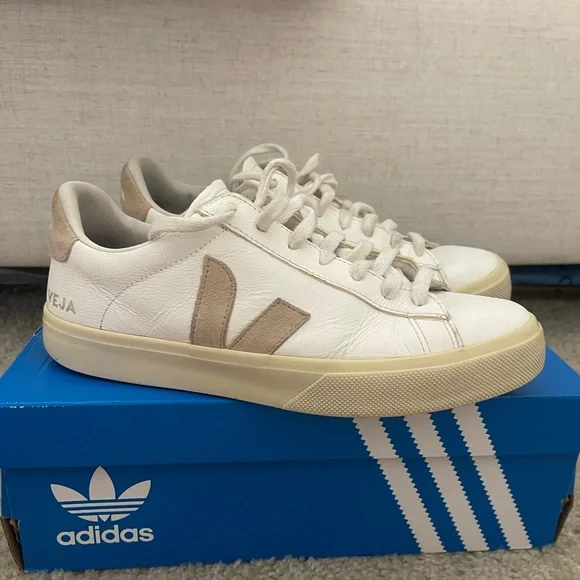 Veja Campo Sneakers (size 9.5) - Picture 2 of 6